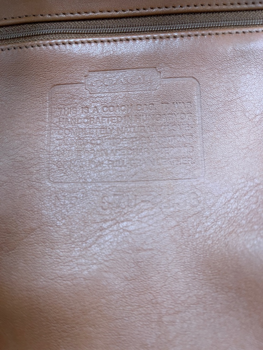 Vintage Coach Leather Tote Bag in Warm Tan Classic Style Small Tote - Picture 3 of 9